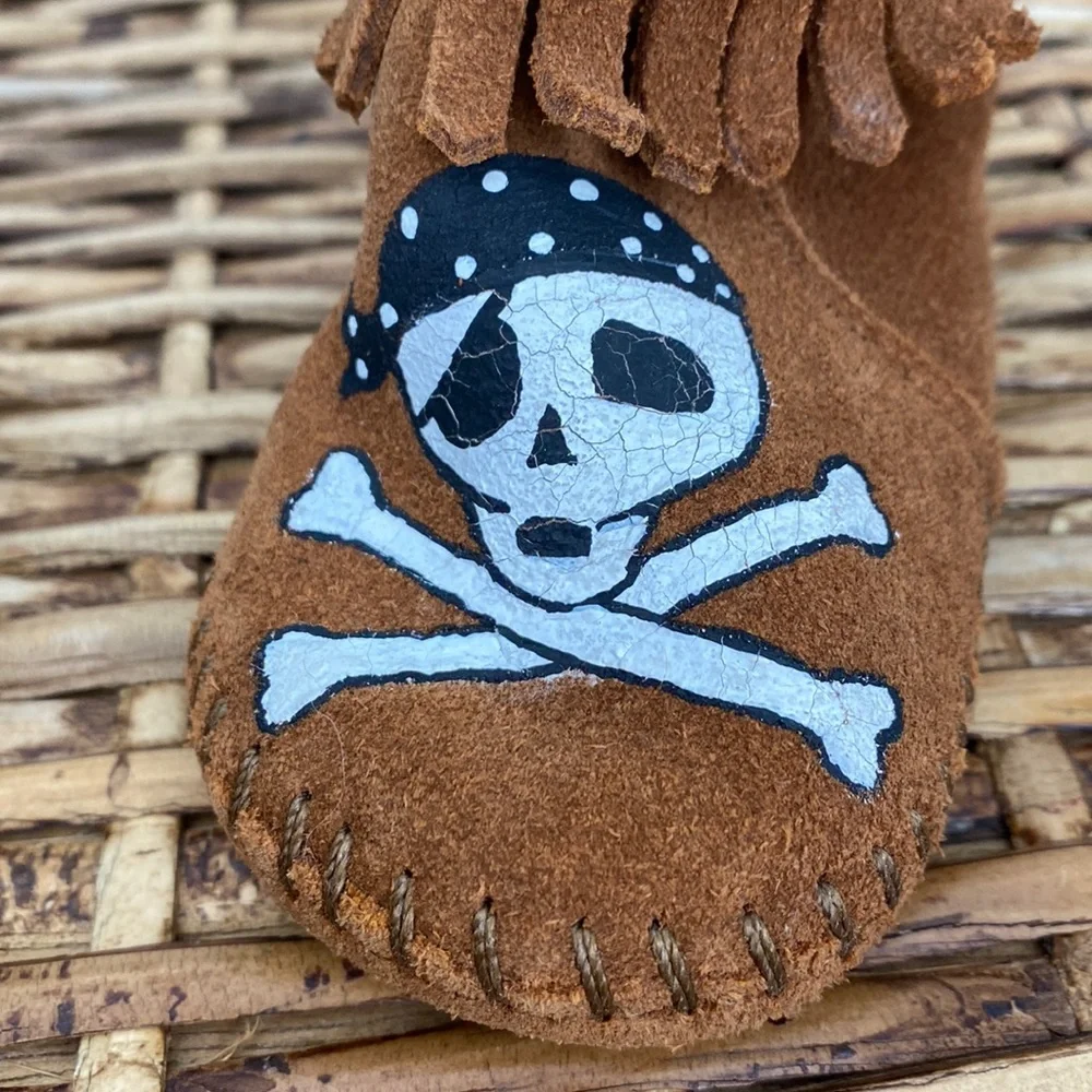 Minnetonka Sail into the Mystic infant moccasins